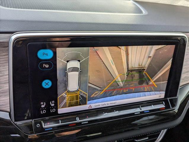 new 2025 Volkswagen Atlas car, priced at $55,196