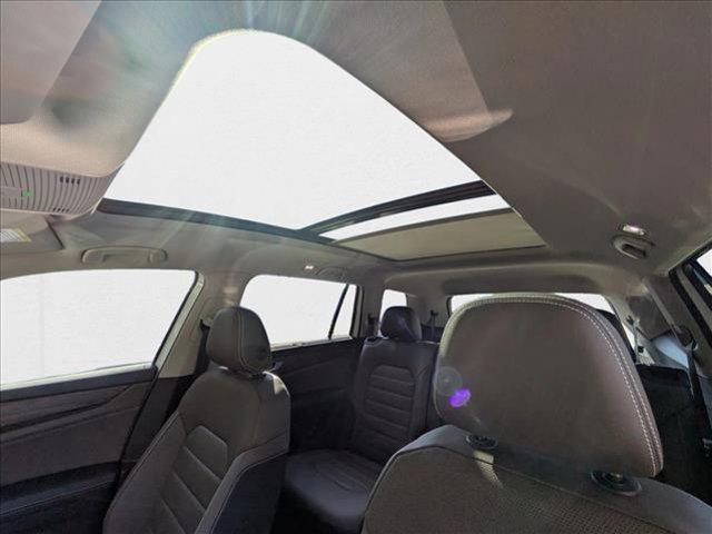 new 2025 Volkswagen Atlas car, priced at $45,500
