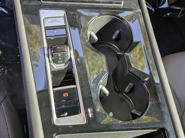 new 2025 Volkswagen Atlas car, priced at $45,500