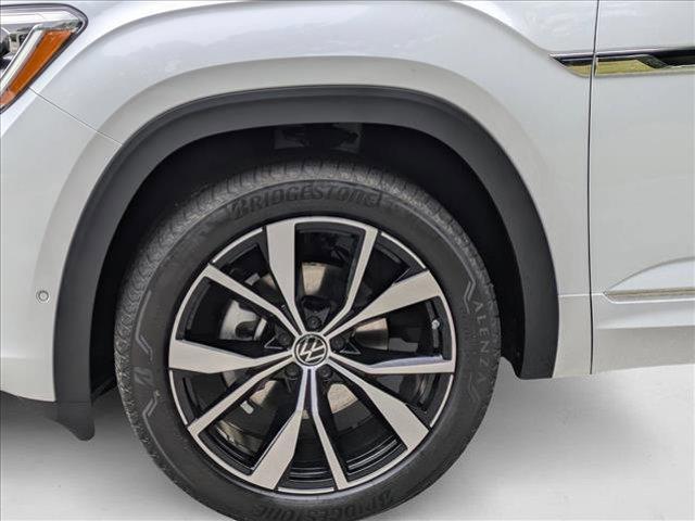 new 2025 Volkswagen Atlas car, priced at $45,500