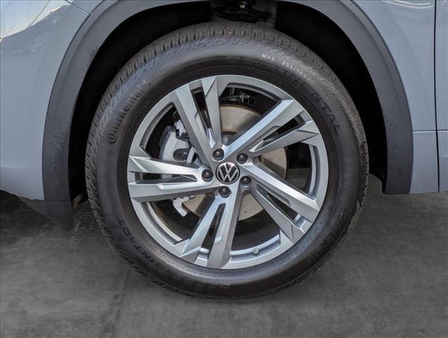 new 2024 Volkswagen Atlas Cross Sport car, priced at $49,551
