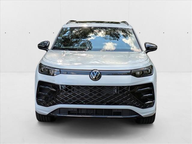 new 2025 Volkswagen Tiguan car, priced at $37,702