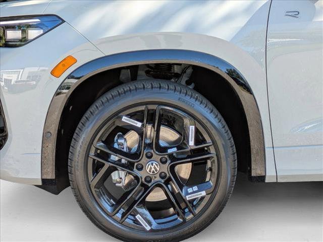 new 2025 Volkswagen Tiguan car, priced at $39,031