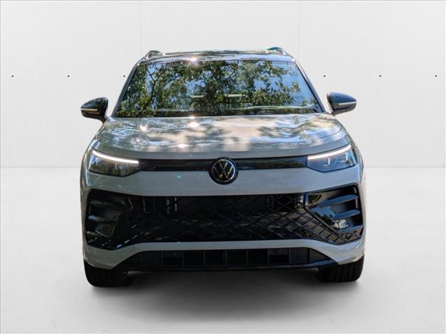 new 2025 Volkswagen Tiguan car, priced at $39,031