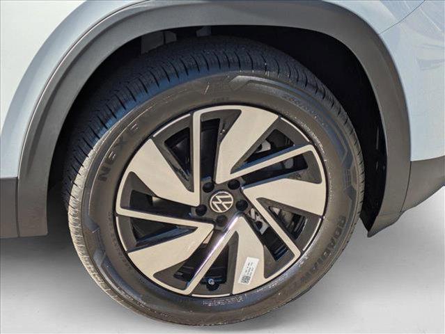 new 2025 Volkswagen Atlas car, priced at $40,900