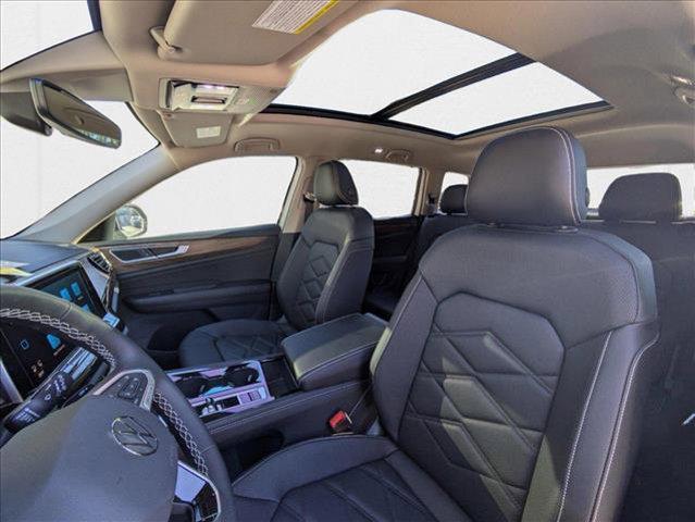 new 2025 Volkswagen Atlas car, priced at $40,900