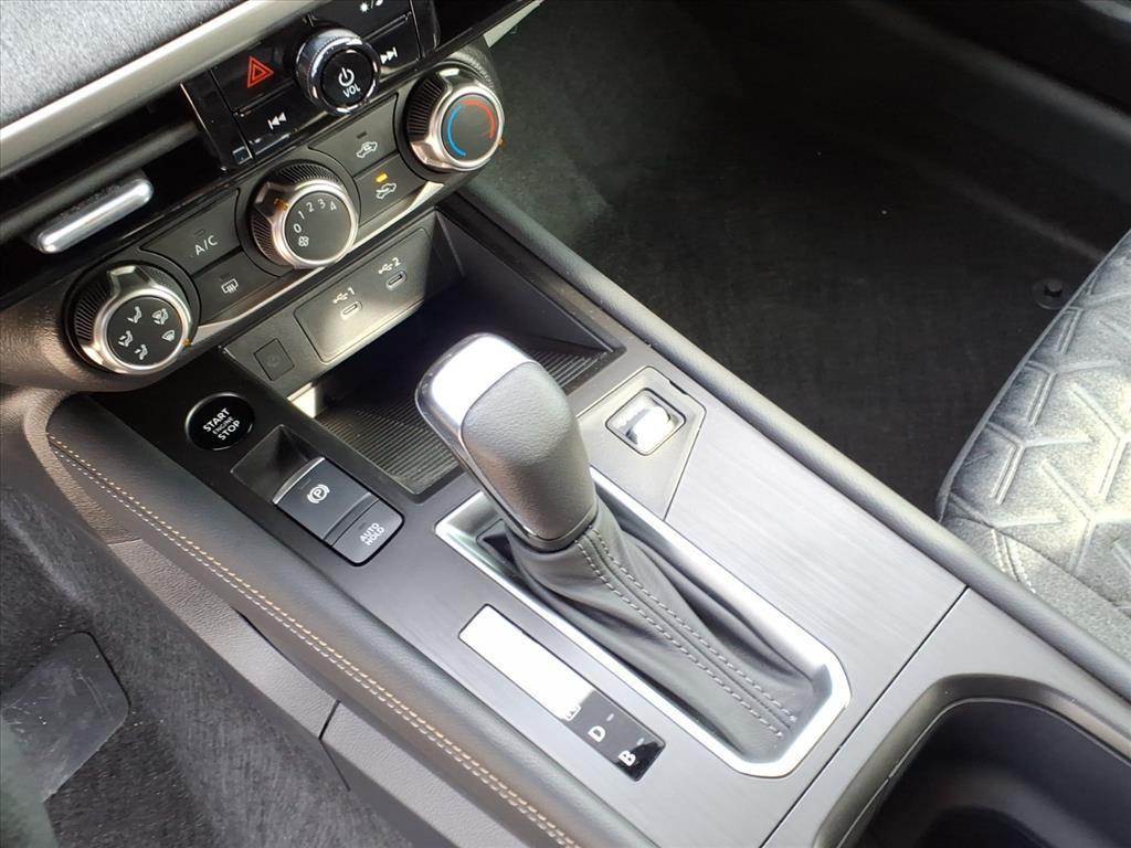 new 2025 Nissan Kicks car, priced at $25,060