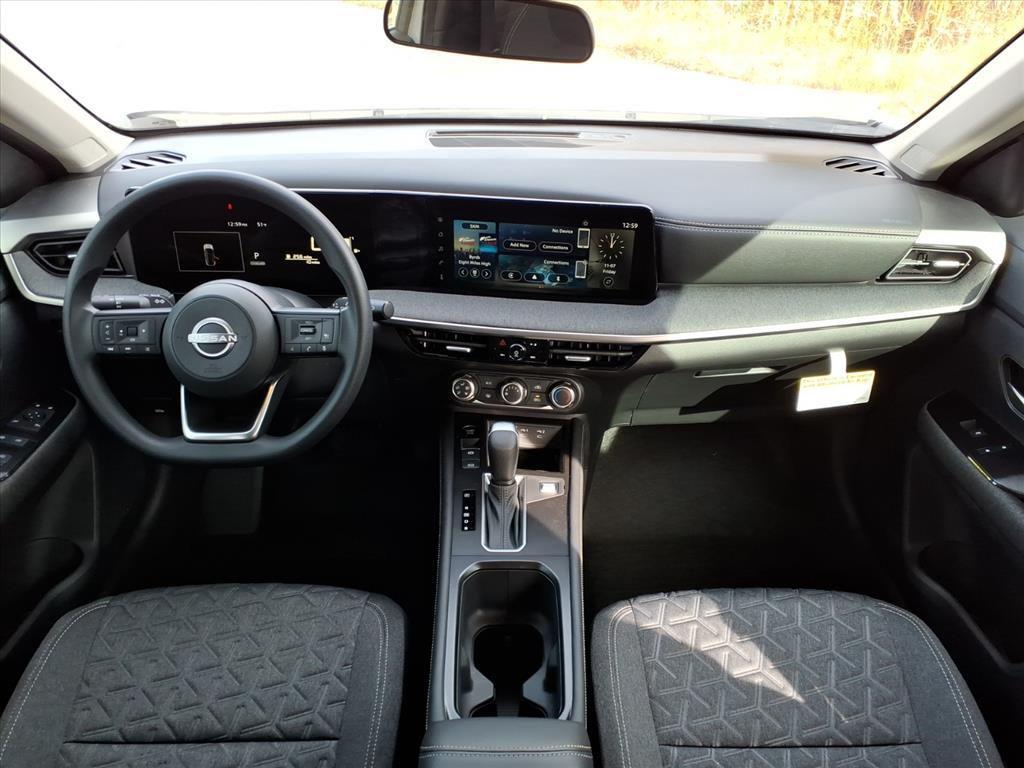 new 2025 Nissan Kicks car, priced at $25,060