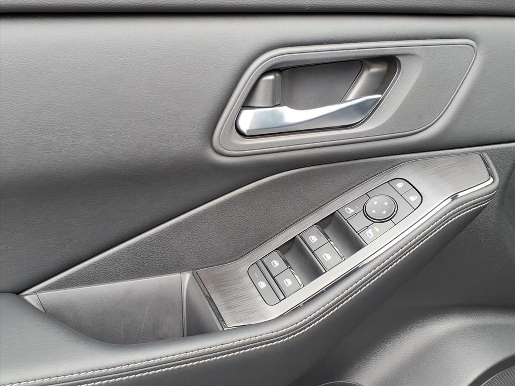 new 2025 Nissan Rogue car, priced at $32,460