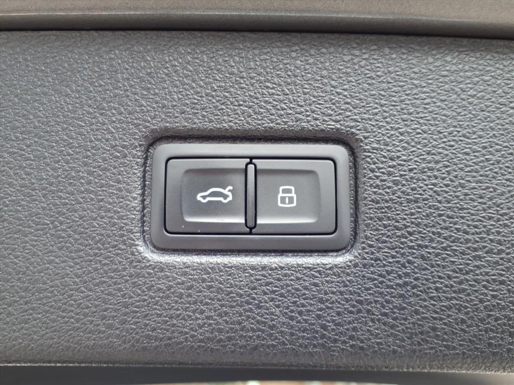 used 2022 Audi Q7 car, priced at $32,236