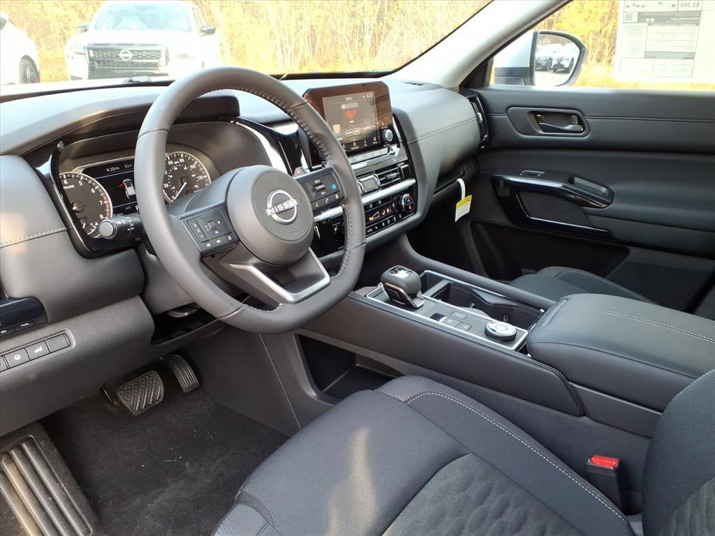new 2025 Nissan Pathfinder car, priced at $35,775