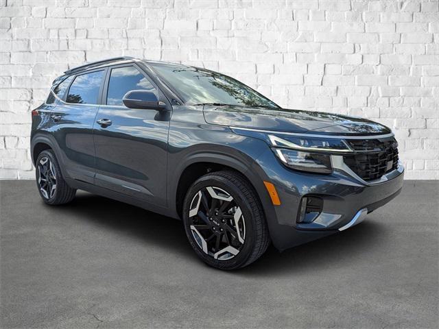 used 2025 Kia Seltos car, priced at $23,706