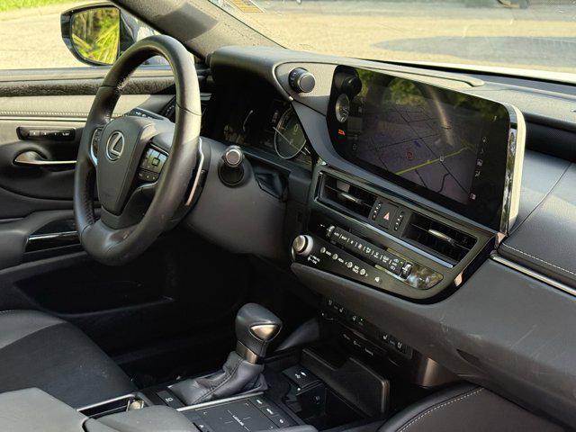 used 2022 Lexus ES 350 car, priced at $31,406