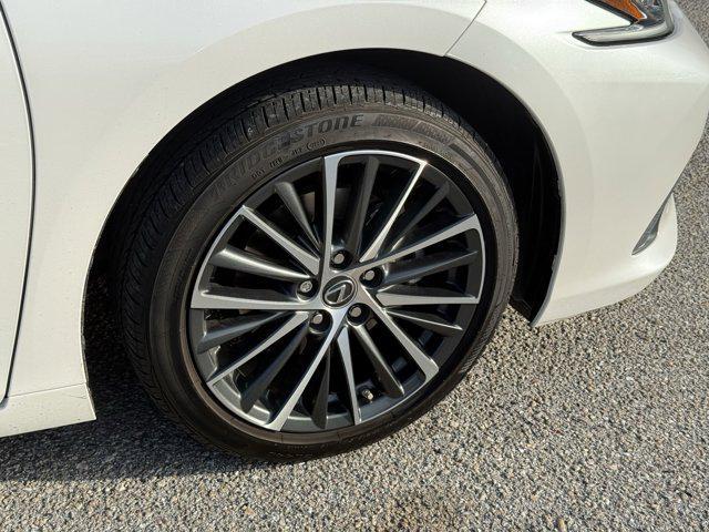 used 2022 Lexus ES 350 car, priced at $31,406