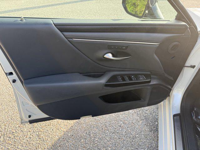 used 2022 Lexus ES 350 car, priced at $31,406