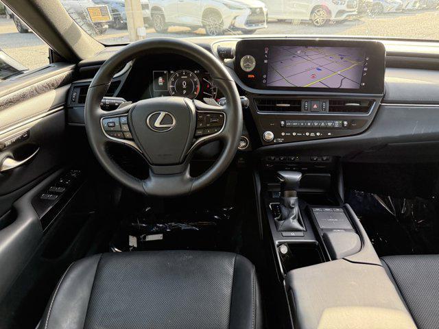 used 2022 Lexus ES 350 car, priced at $31,406