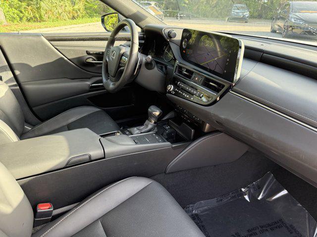 used 2022 Lexus ES 350 car, priced at $31,406