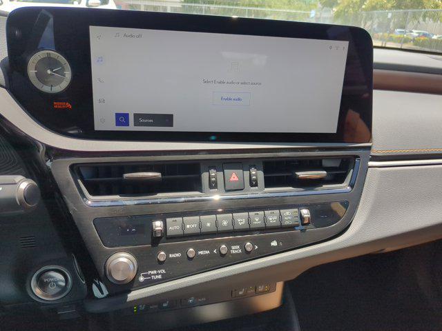 new 2025 Lexus ES 300h car, priced at $48,356