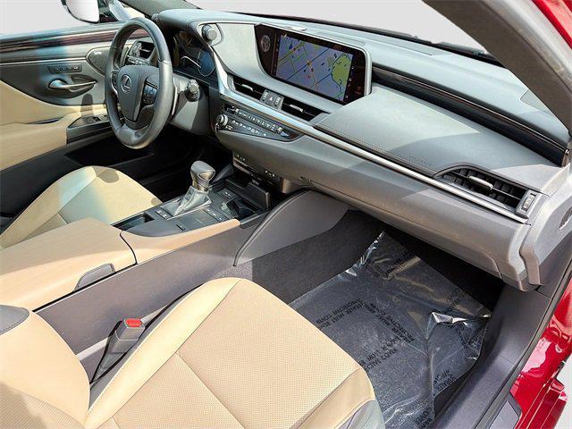 used 2020 Lexus ES 300h car, priced at $29,999