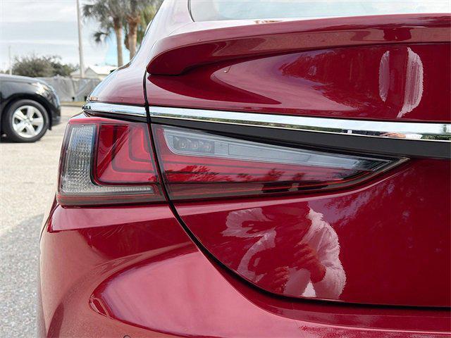 used 2020 Lexus ES 300h car, priced at $29,999