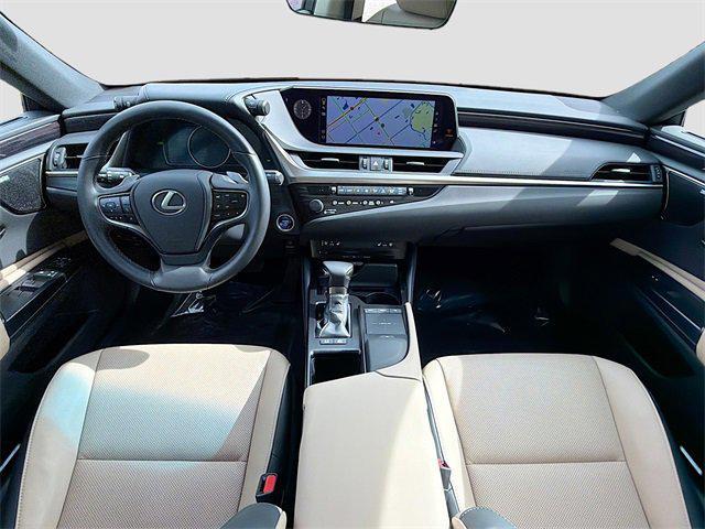 used 2020 Lexus ES 300h car, priced at $29,999