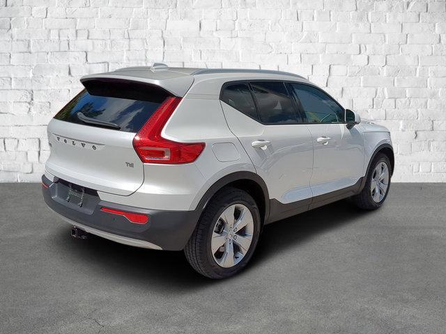 used 2022 Volvo XC40 car, priced at $20,874