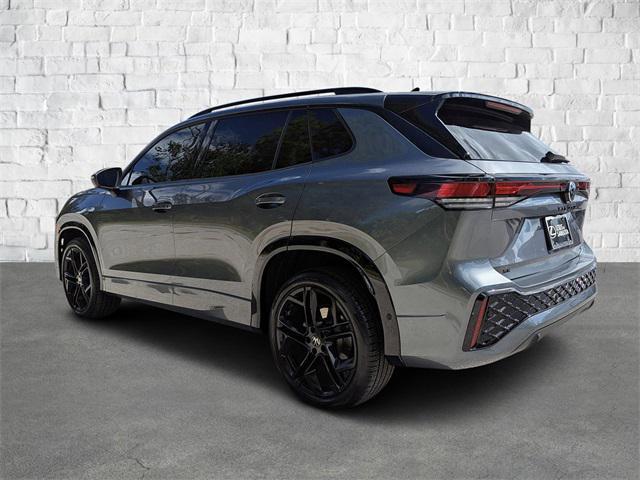 used 2025 Volkswagen Tiguan car, priced at $32,888