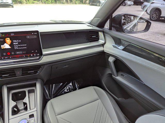 used 2025 Volkswagen Tiguan car, priced at $34,299