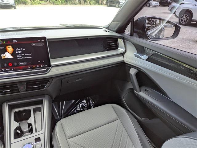 used 2025 Volkswagen Tiguan car, priced at $32,888