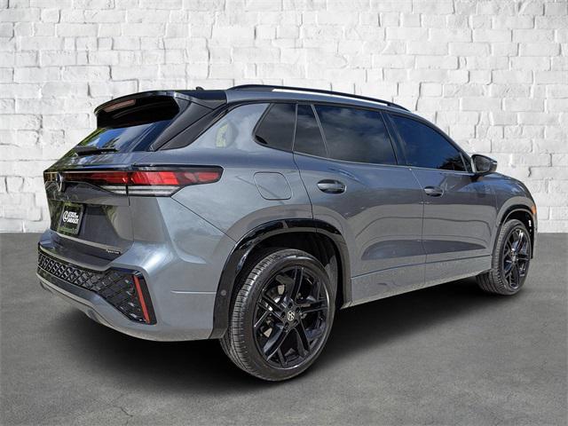 used 2025 Volkswagen Tiguan car, priced at $32,888