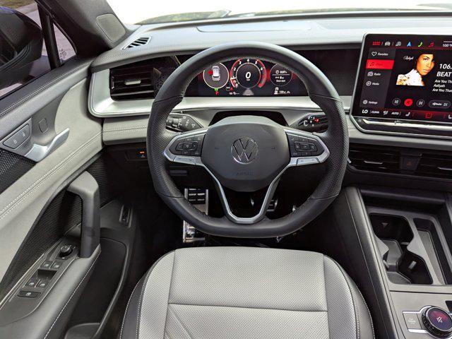 used 2025 Volkswagen Tiguan car, priced at $34,299