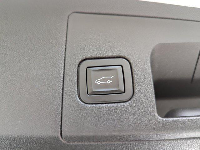 used 2018 Cadillac XT5 car, priced at $17,596