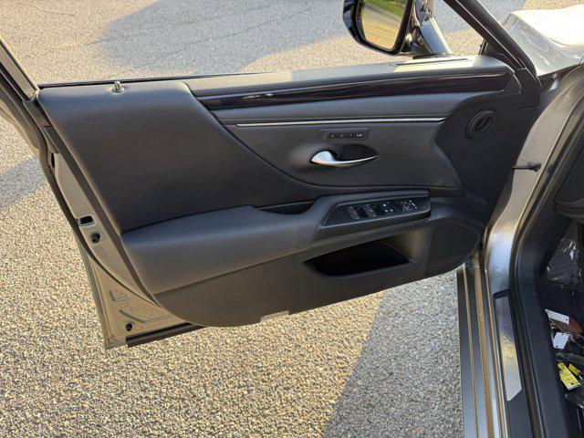used 2021 Lexus ES 350 car, priced at $30,998