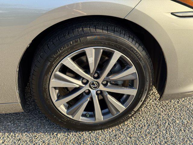 used 2021 Lexus ES 350 car, priced at $30,998