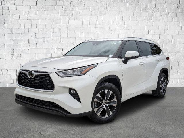 used 2020 Toyota Highlander car, priced at $30,988