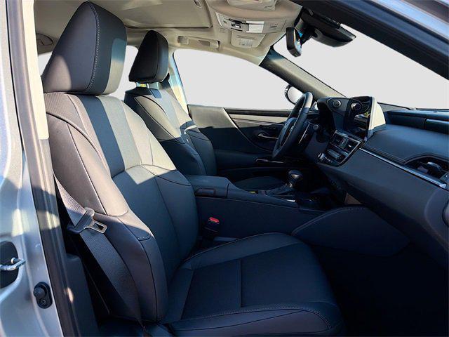 new 2025 Lexus ES 350 car, priced at $45,856