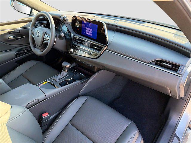 new 2025 Lexus ES 350 car, priced at $45,856