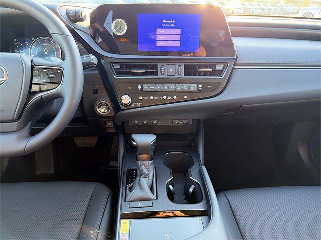 new 2025 Lexus ES 350 car, priced at $45,856