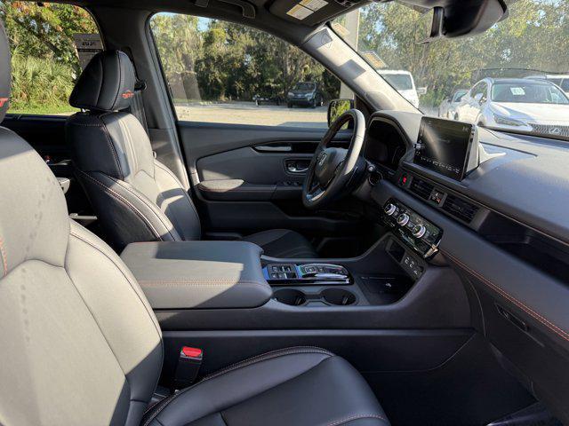 used 2025 Honda Pilot car, priced at $41,888