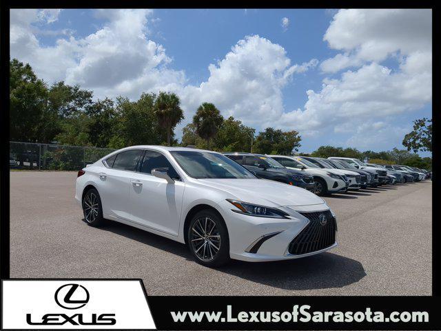 new 2025 Lexus ES 300h car, priced at $48,816