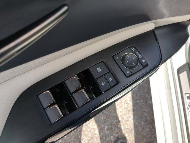new 2025 Lexus ES 300h car, priced at $48,816