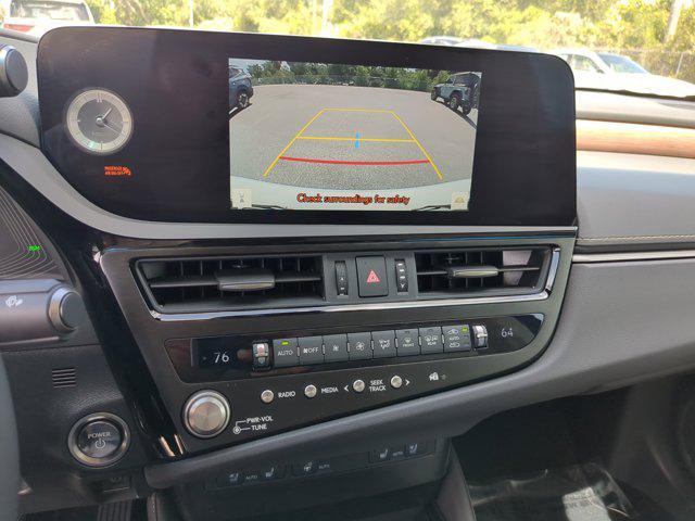 new 2025 Lexus ES 300h car, priced at $48,816