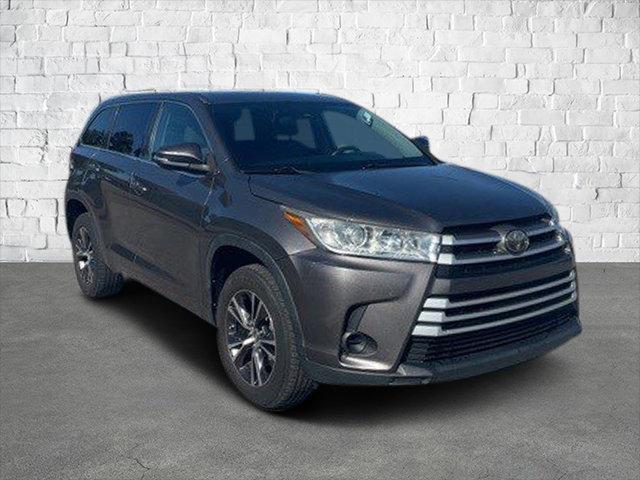used 2018 Toyota Highlander car, priced at $15,356