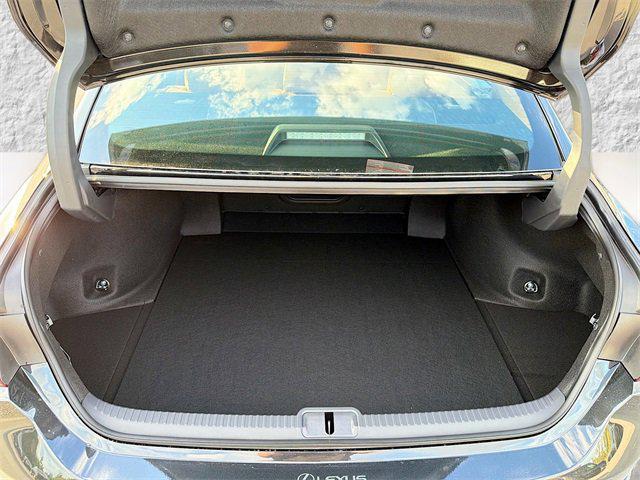 new 2025 Lexus ES 350 car, priced at $45,796