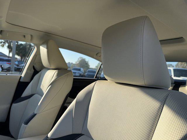 used 2022 Lexus ES 350 car, priced at $33,777