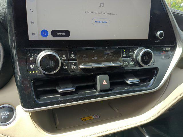 used 2023 Toyota Highlander car, priced at $37,116