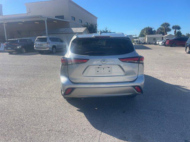 used 2023 Toyota Highlander car, priced at $38,657