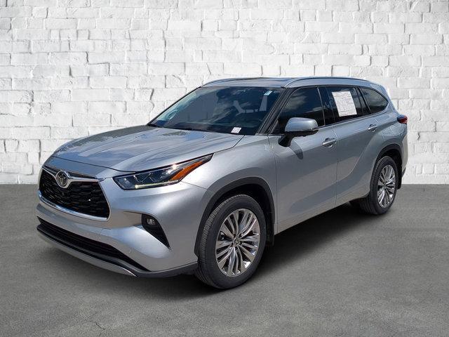 used 2023 Toyota Highlander car, priced at $37,116