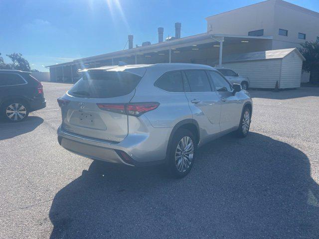 used 2023 Toyota Highlander car, priced at $38,657