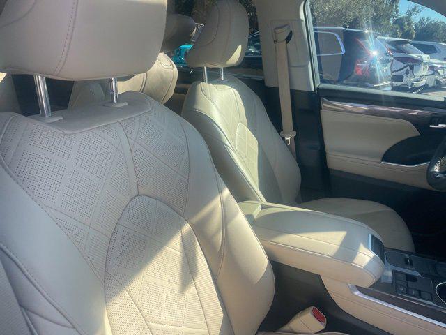 used 2023 Toyota Highlander car, priced at $38,657